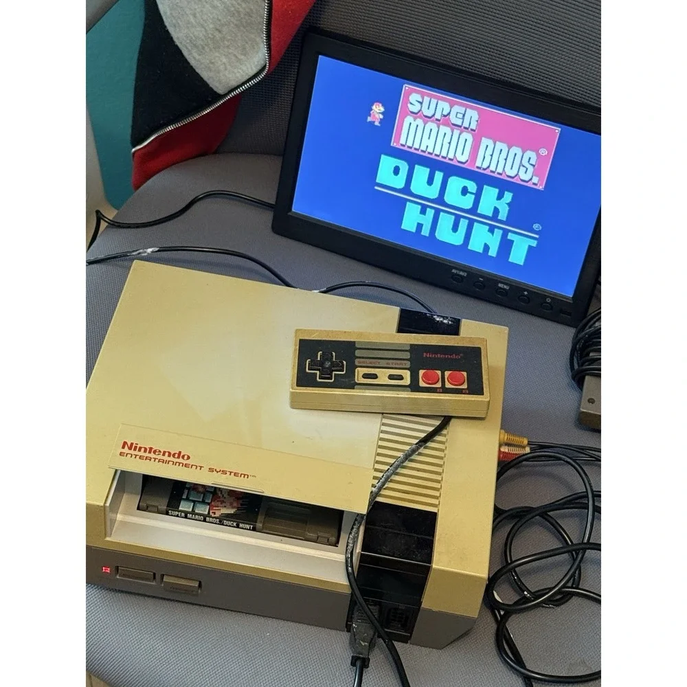 1988 Nintendo Entertainment System Action Set NES Complete In Box (read Descrip